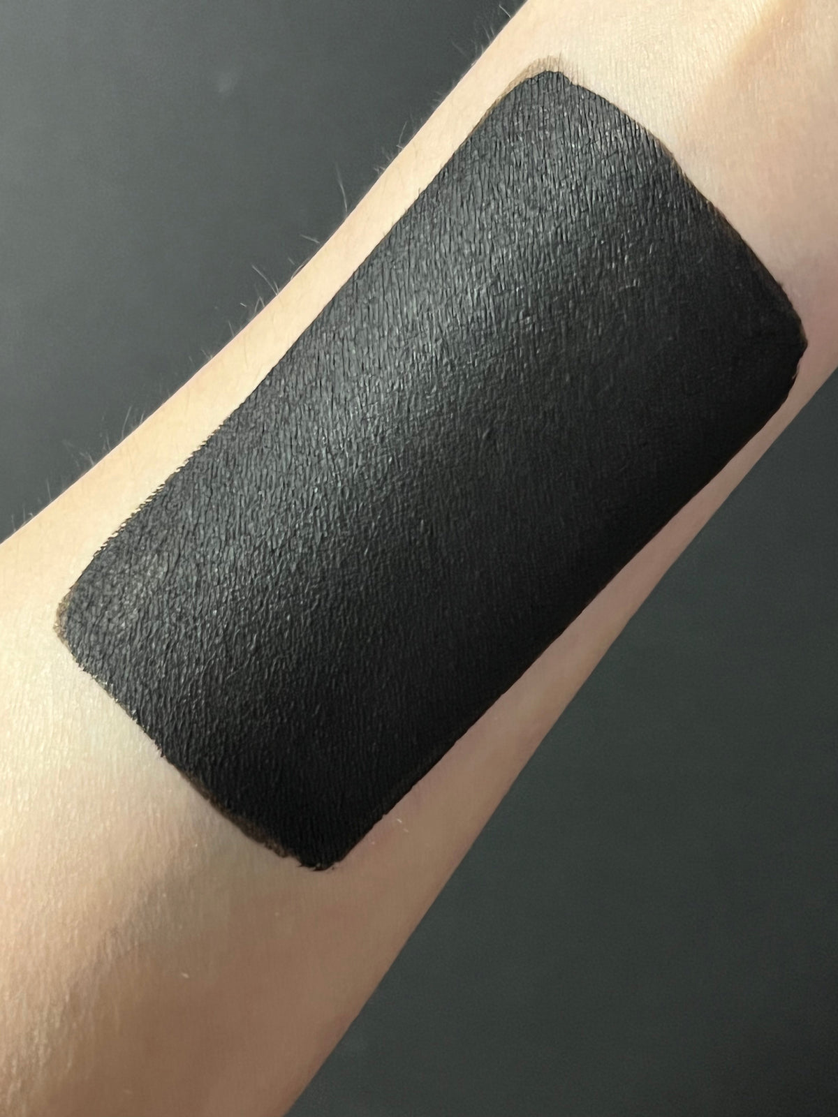 Raven Black Water-Activated Graphic Liner